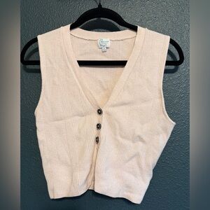 Pink Knit Cropped Sweater Tank with Buttons | Francesca’s | medium